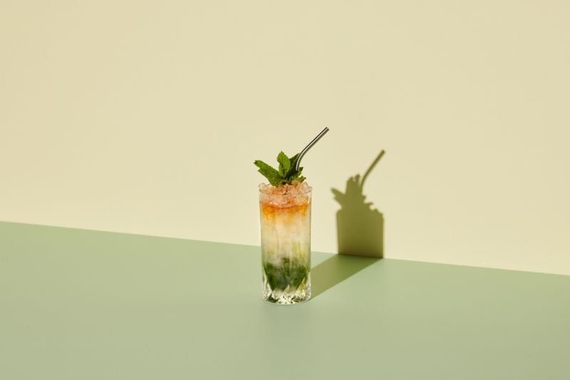 Easy Strawberry Mojito Cocktail Recipe (With Ingredients + Top Tips